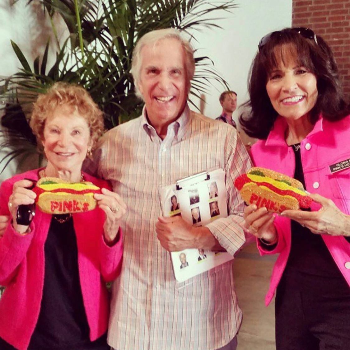 Pink's Hot Dogs 709 N La Brea Ave, Los Angeles
