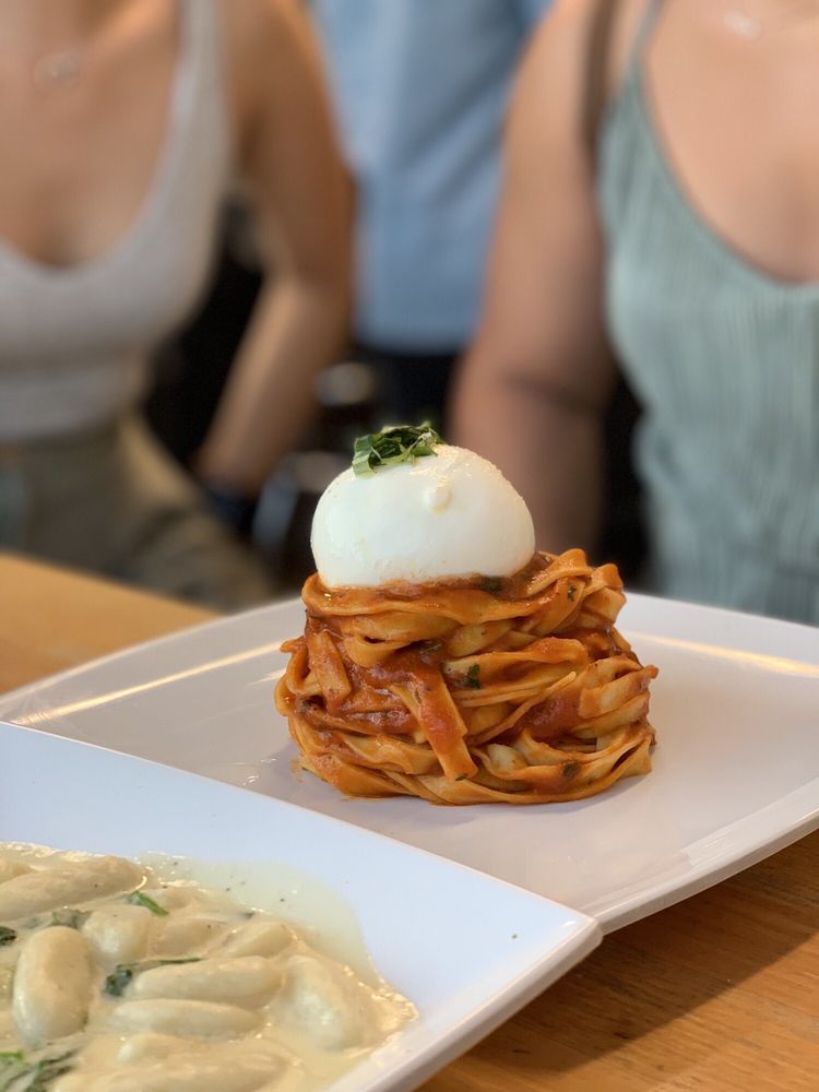 Pasta Sisters 3343 W Pico Blvd, Los Angeles