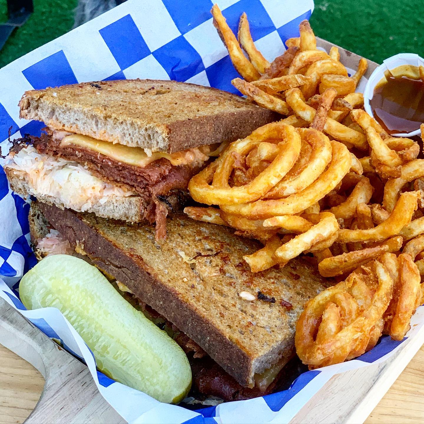 Hinterhof Vegan German Kitchen and Beer Garden 4939 York Blvd, Los Angeles