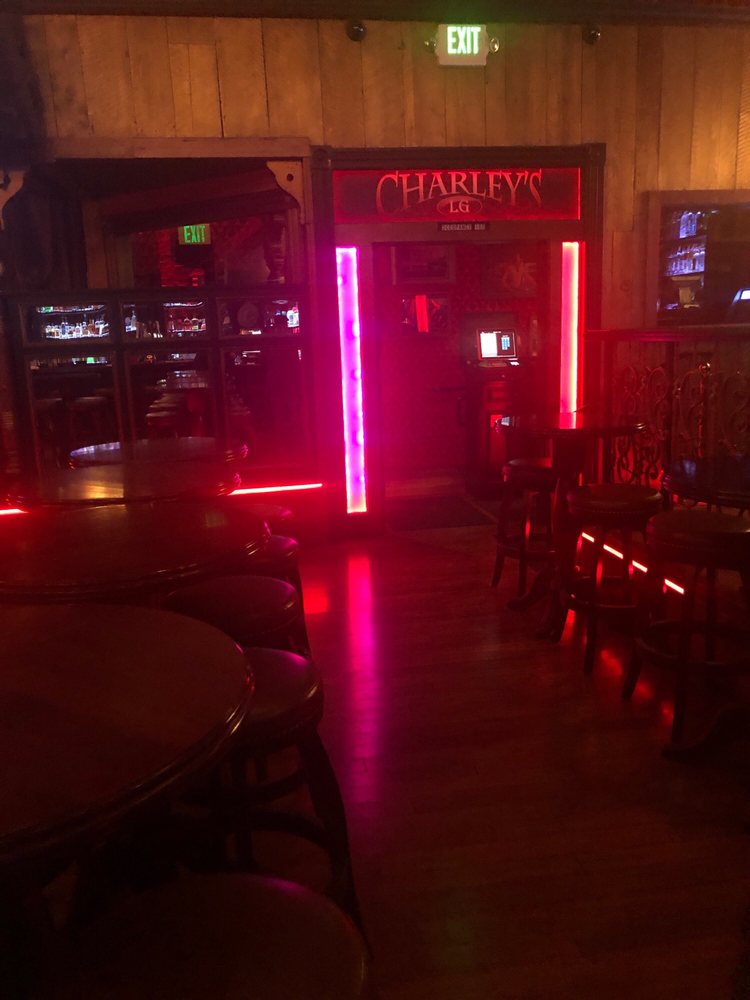 Charley's Bar LG
