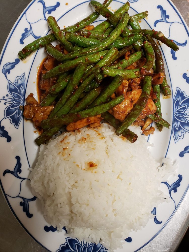 Lee's Garden Chinese Restaurant 215 Reservation Rd # A, Marina
