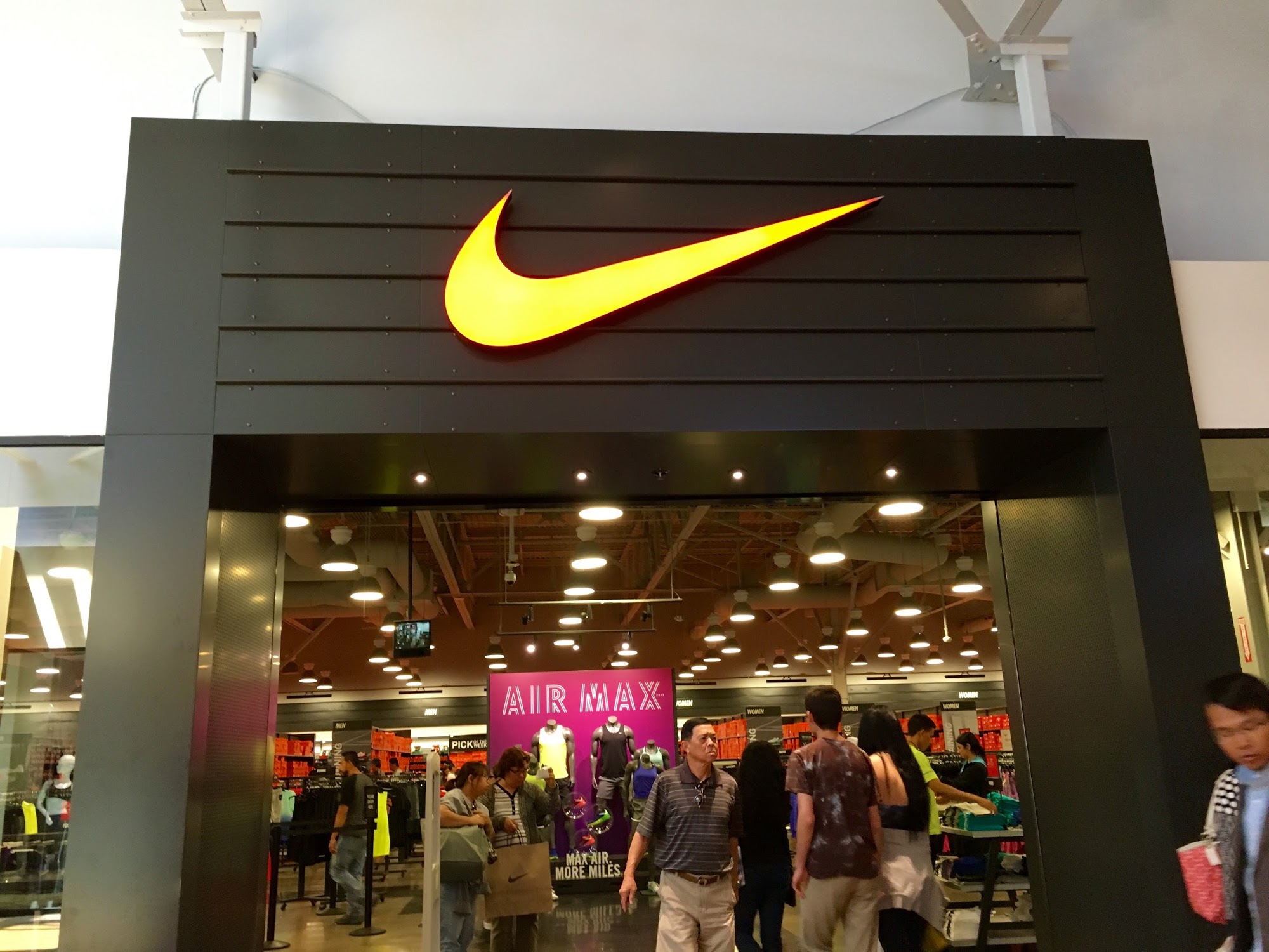 Nike Factory Store - Milpitas