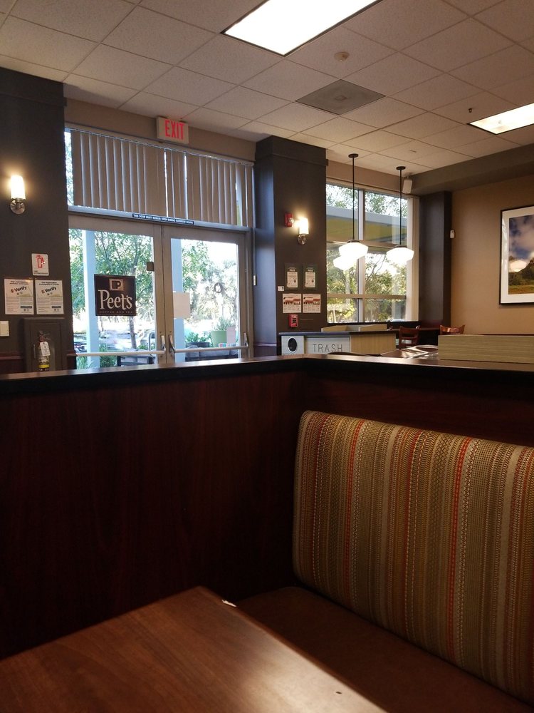 Specialty's Café & Bakery 690 N McCarthy Blvd, Milpitas