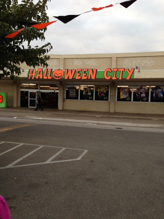 Party City 2401 McHenry Ave, Modesto