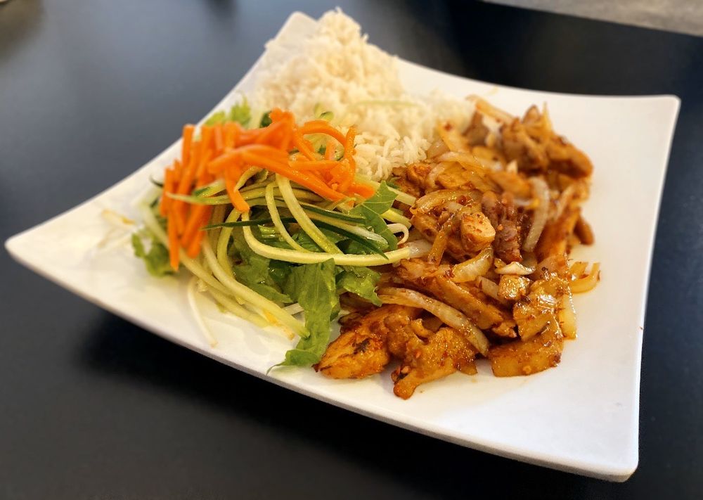iPho Vietnamese Noodle House 1400 Standiford Ave #7, Modesto