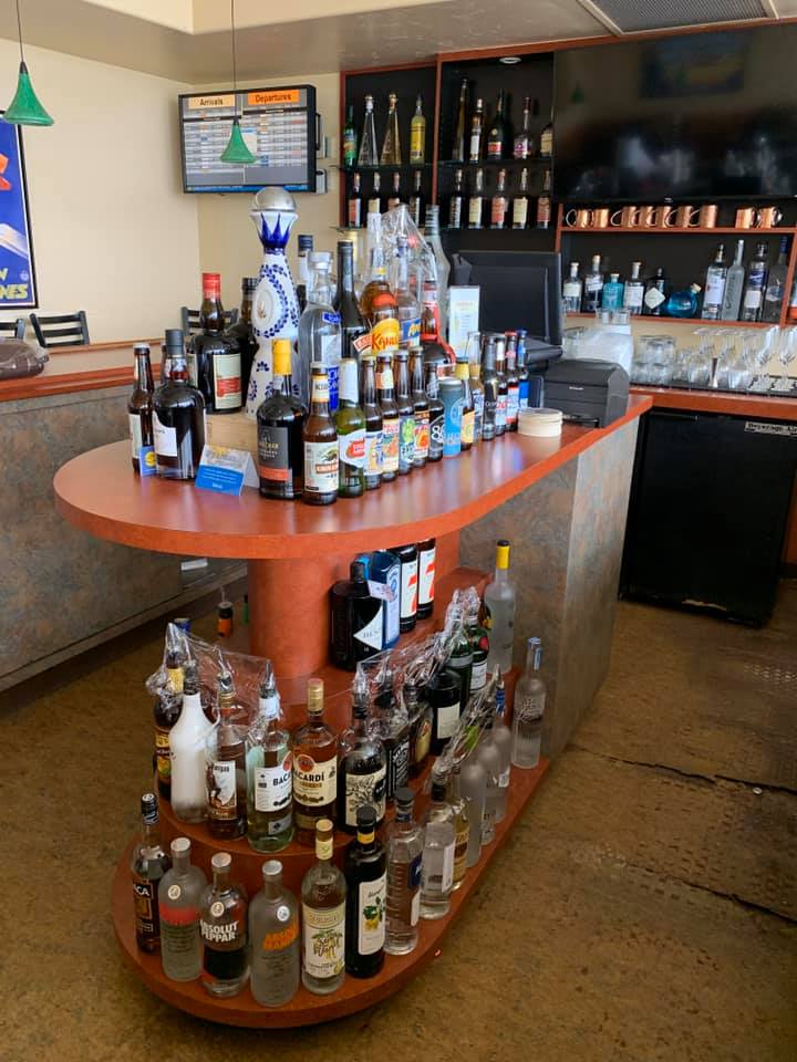 Golden Tee Restaurant, Flyaway Cafe, Bar and Lounge 200 Fred Kane Dr #201, Monterey