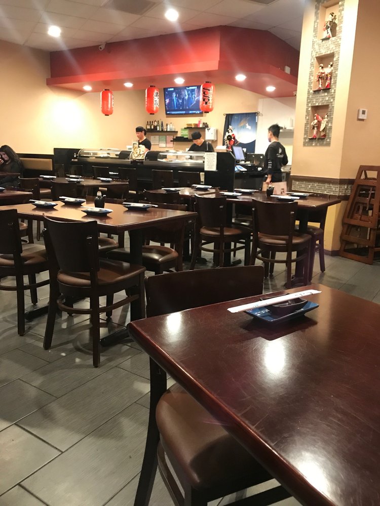 Yi Sushi 2 1430 E. Plaza Blvd Suite E7B, National City