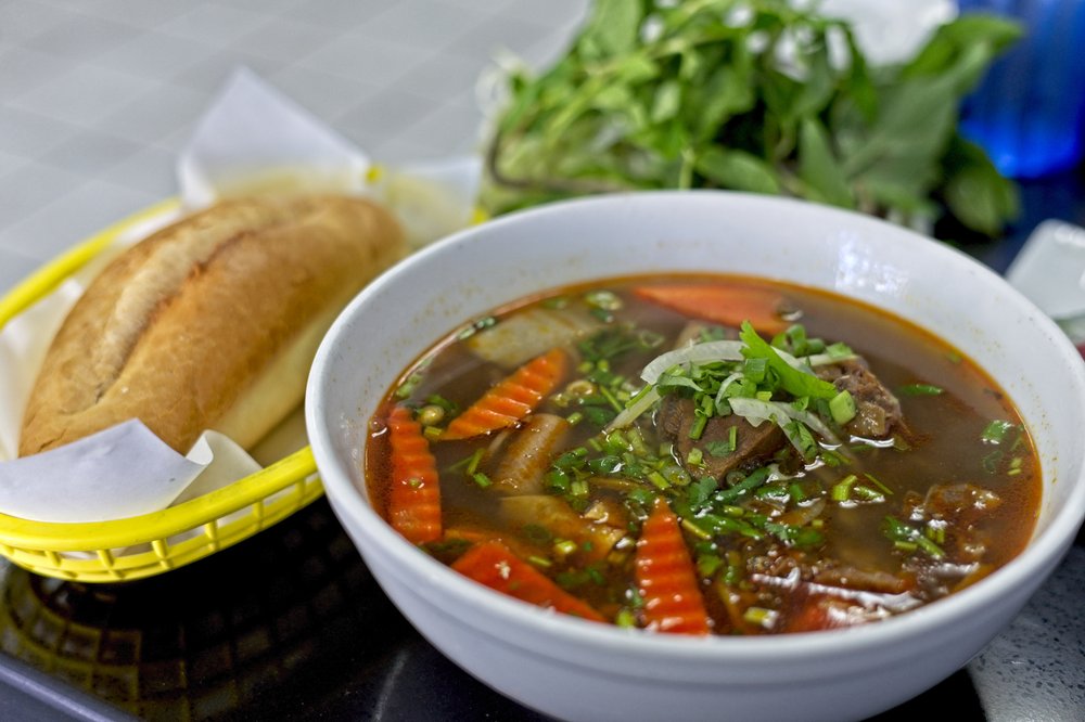 Phở Vy Vietnamese Cuisine 401 International Blvd, Oakland