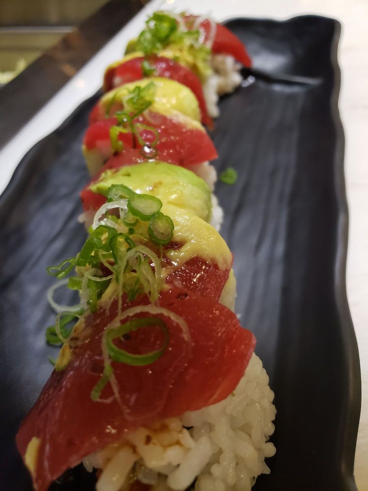 Umi Japanese Grill & Cafe 2558, 401 Mission Ave # B100, Oceanside