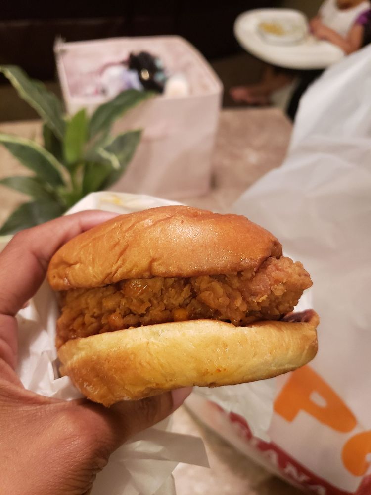 Popeyes Louisiana Kitchen 1903 E 4th St, Ontario