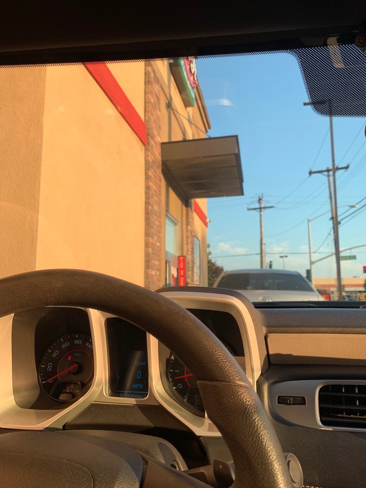 Carl's Jr. 1625 E 4th St, Ontario