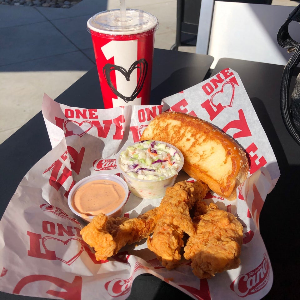 Raising Cane's Chicken Fingers 4360 Mills Cir, Ontario