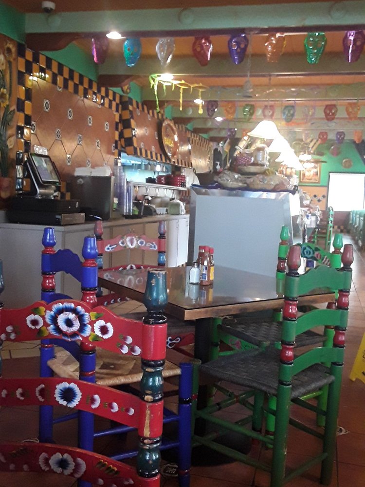 Ostioneria Bahia Mexican & Seafood 144 S Tustin St, Orange