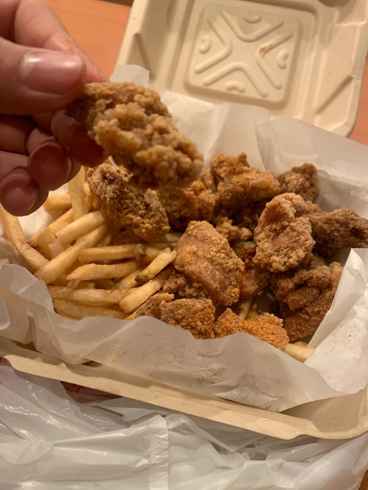 Buddy Chicken And Boba 20 City Blvd W, Orange