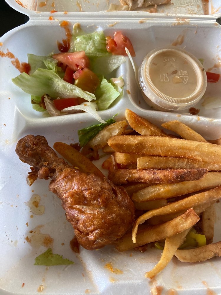 Queens Burgers - Pacoima 12731 Osborne St, Pacoima