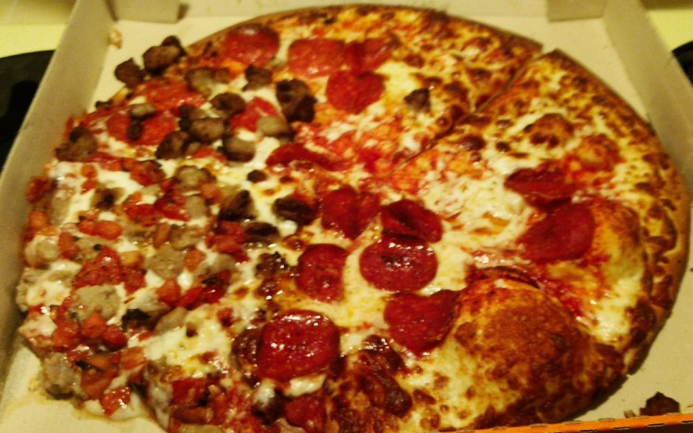 Little Caesars Pizza 1717 E Vista Chino, Palm Springs