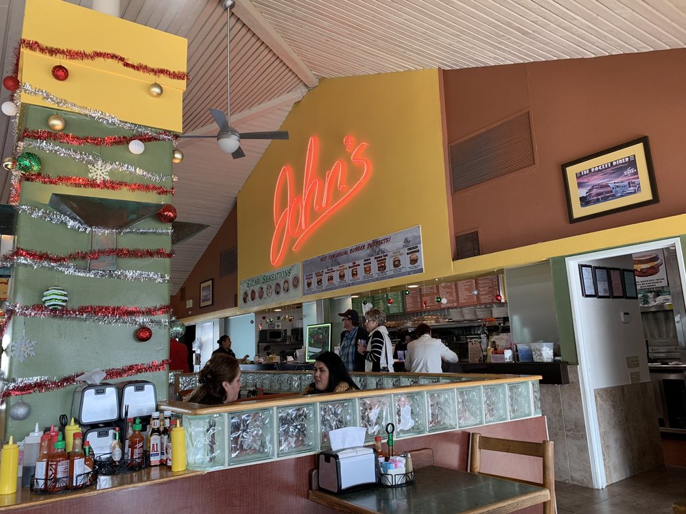 John's Restaurant 900 N Palm Canyon Dr, Palm Springs