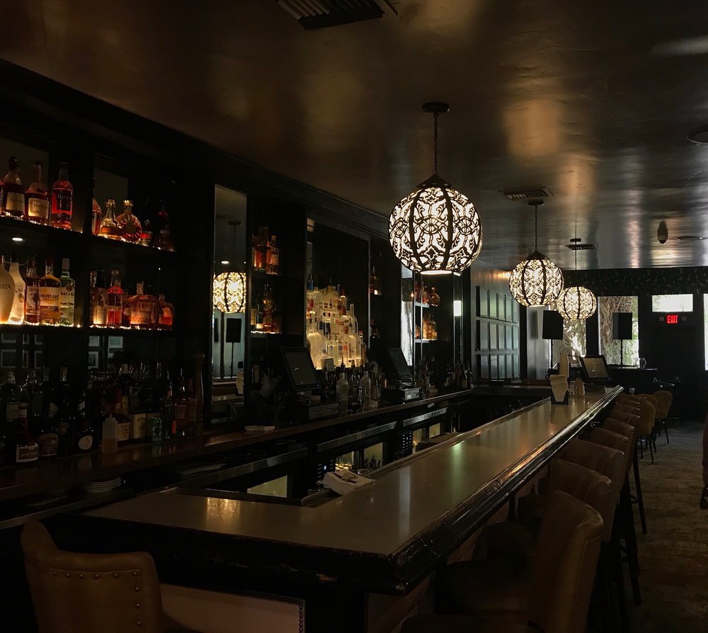 Melvyn's Restaurant & Lounge 200 W Ramon Rd, Palm Springs