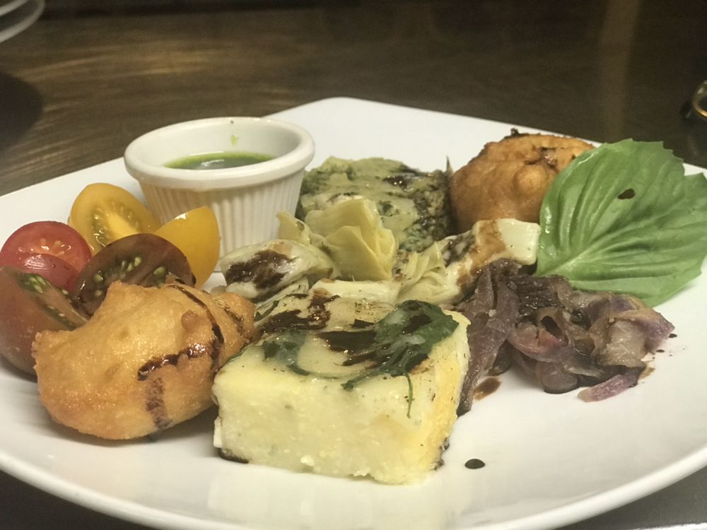 Il Giardino Italian Restaurant 333 S Indian Canyon Dr, Palm Springs