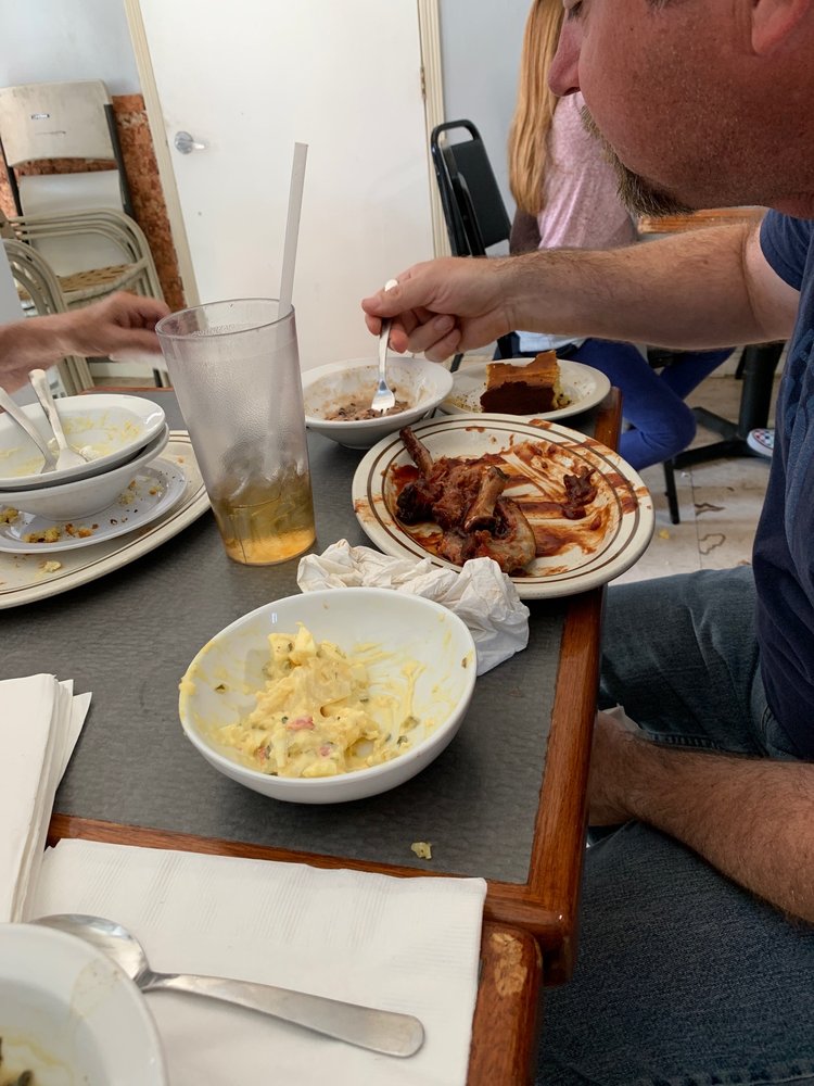 Brown's BBQ and Soul Food 410 W San Rafael Dr, Palm Springs