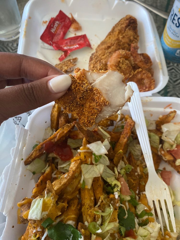 Parrain's Soul Food 7908 Alondra Blvd, Paramount