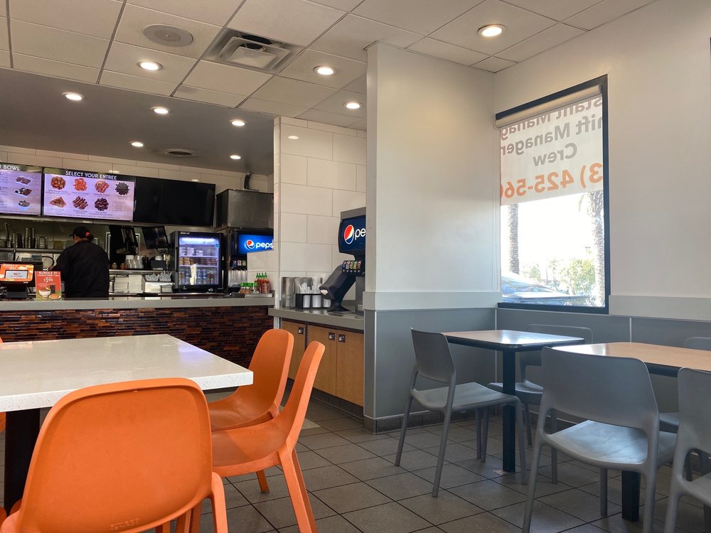 Yoshinoya Paramount 14551 Lakewood Blvd # A-2, Paramount
