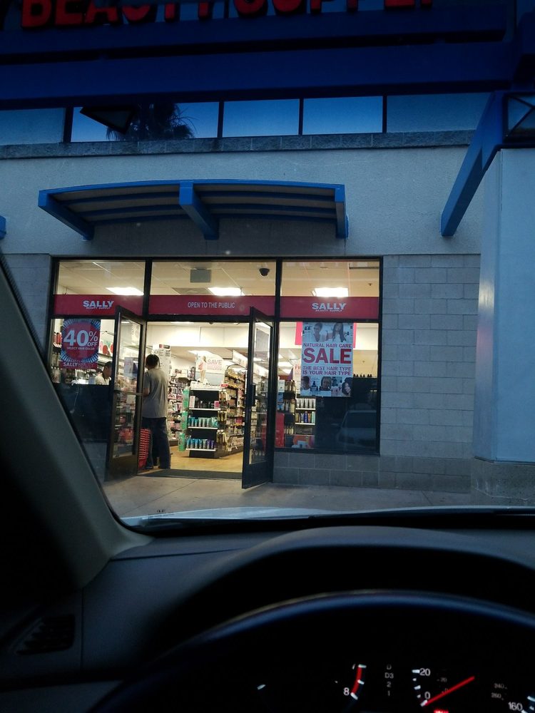 Sally Beauty 631 N Fair Oaks Ave, Pasadena