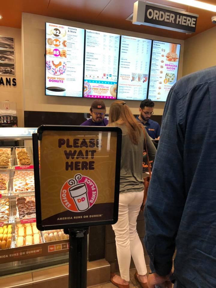 Dunkin' Donuts 275 S Lake Ave, Pasadena
