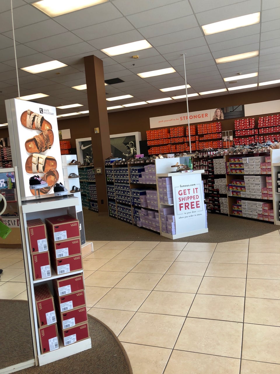 Famous Footwear HASTINGS VILLAGE SC, 3389 E Foothill Blvd, Pasadena