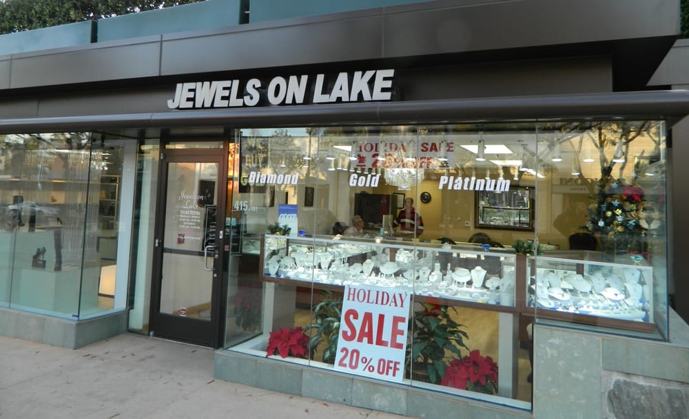 Jewels On Lake