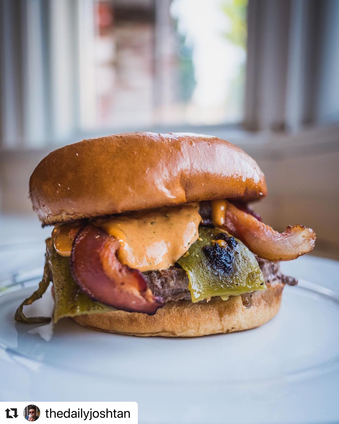 Rounds Premium Burgers 46 N Lake Ave, Pasadena