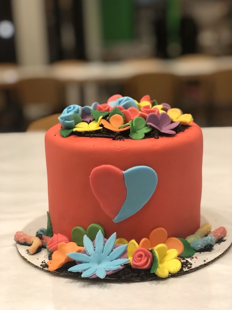 Duff's Cakemix 165 S De Lacey Ave, Pasadena
