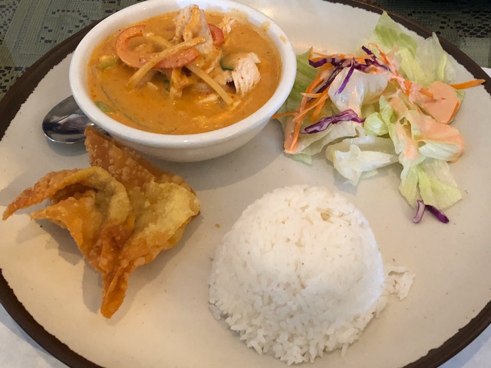 Suriya Thai 123 W California Blvd, Pasadena