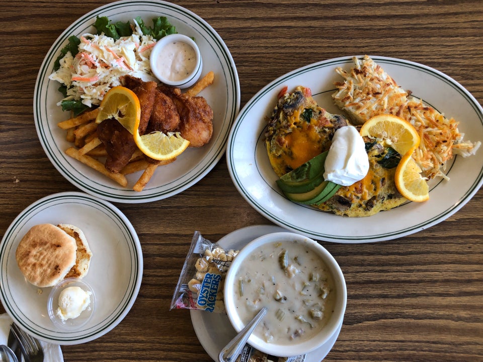 Boulevard Cafe & Grill 1096 Petaluma Blvd N, Petaluma