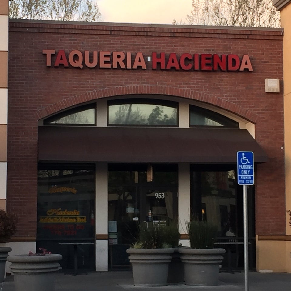 La Hacienda Petaluma 953 Lakeville St, Petaluma