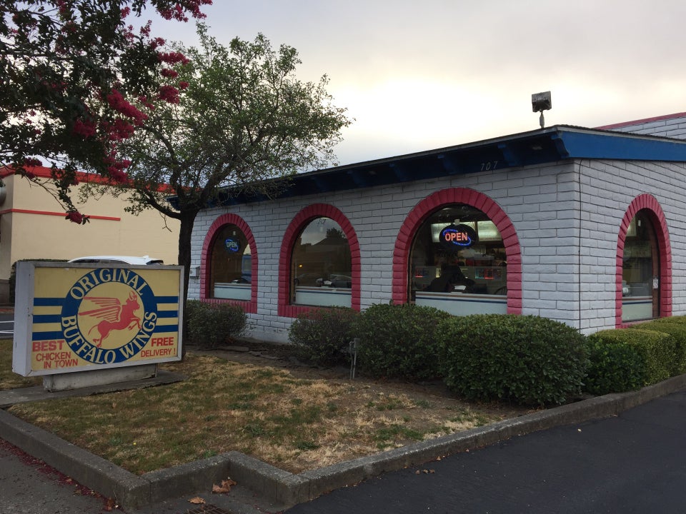 Original Buffalo Wings Restaurant 707 E Washington St, Petaluma