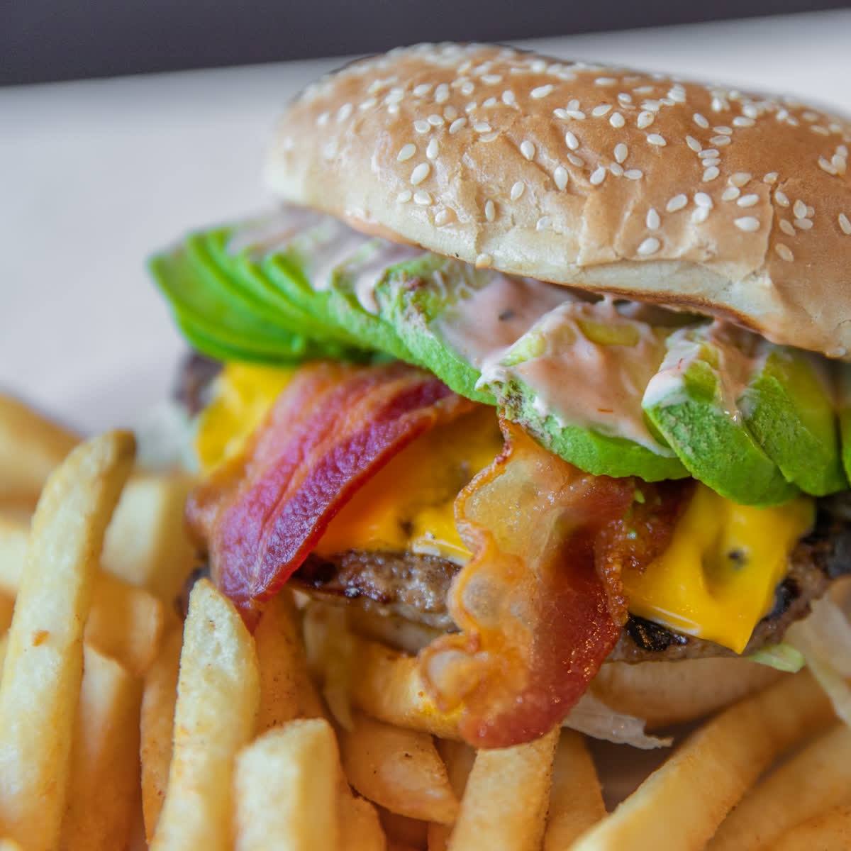 Tam's Burgers 7344 Carnelian St, Rancho Cucamonga