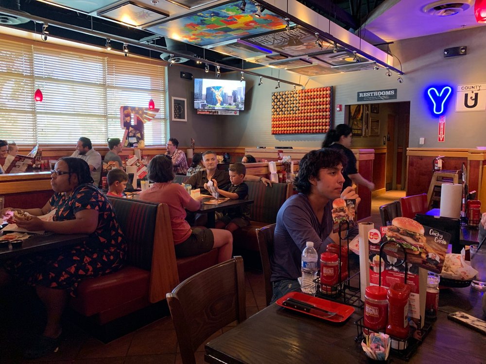Red Robin Gourmet Burgers and Brews 27476 W Lugonia Ave, Redlands