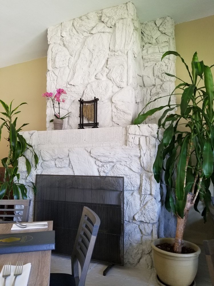 Benjarong Thai Cuisine 1001 W Park Ave, Redlands