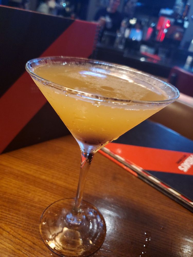 TGI Fridays 3487 Tyler St, Riverside