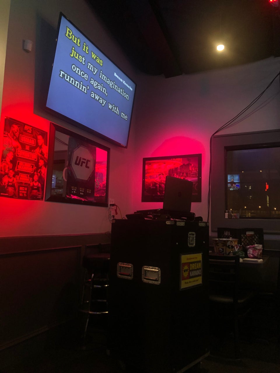 Duke's Bar & Grill 3221 Iowa Ave, Riverside