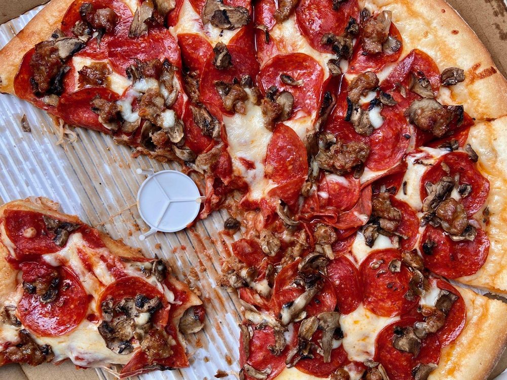 D'Caesaro Pizza & Italian 6160 Arlington Ave C4, Riverside