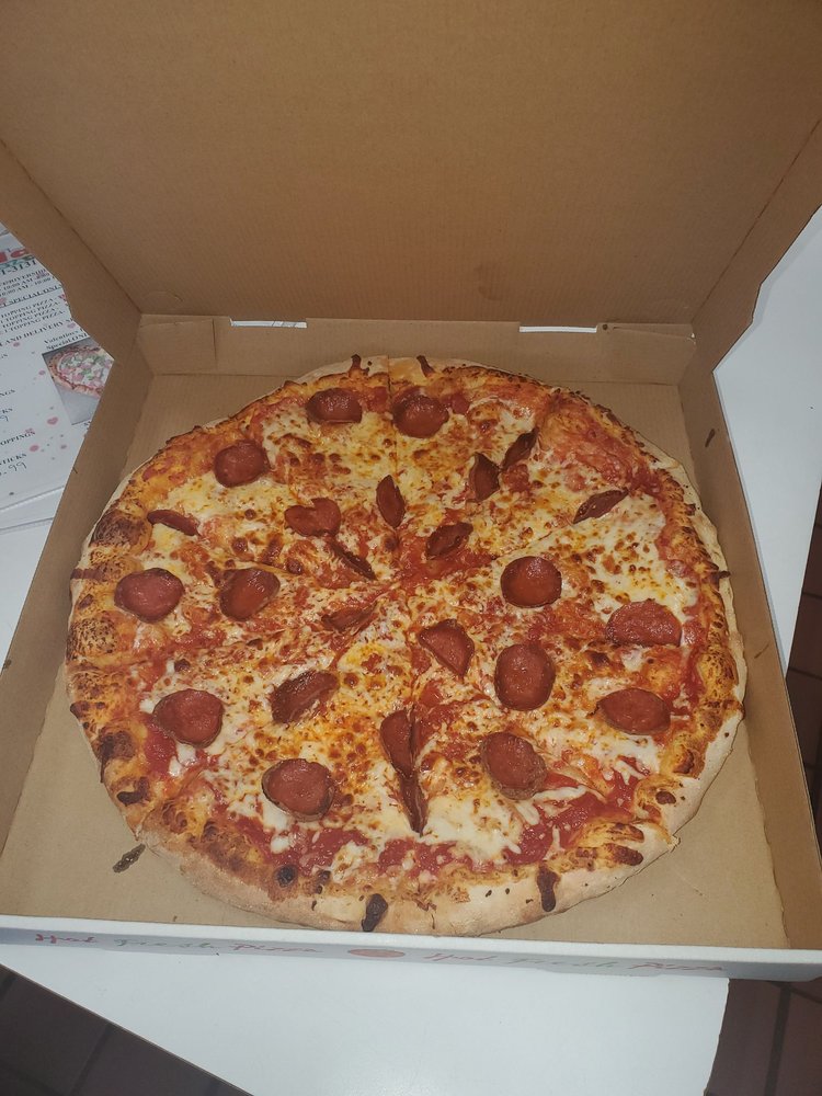 Bella's Pizza 5196 Arlington Ave, Riverside