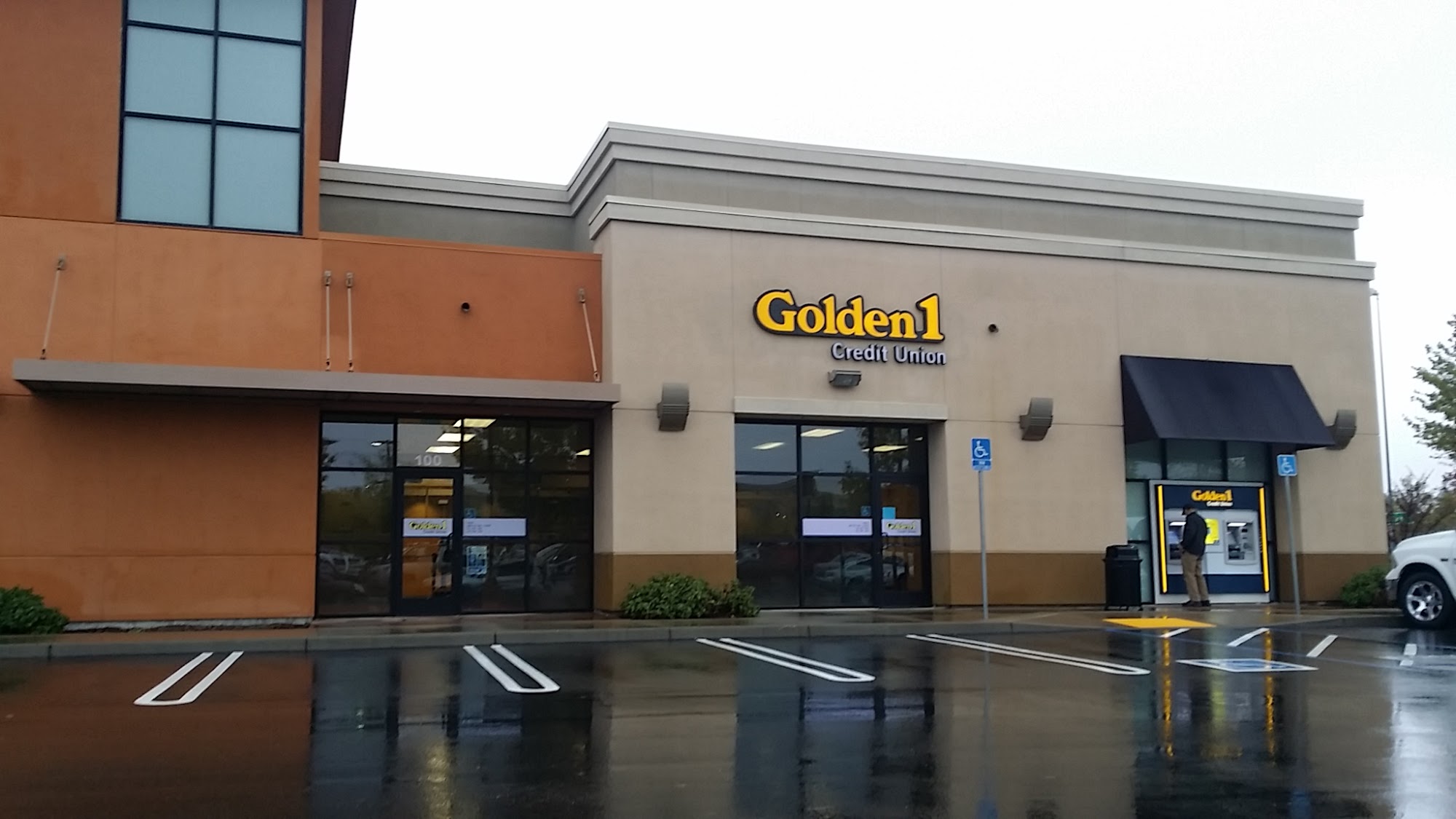 Golden 1 Credit Union - Roseville Pleasant Grove