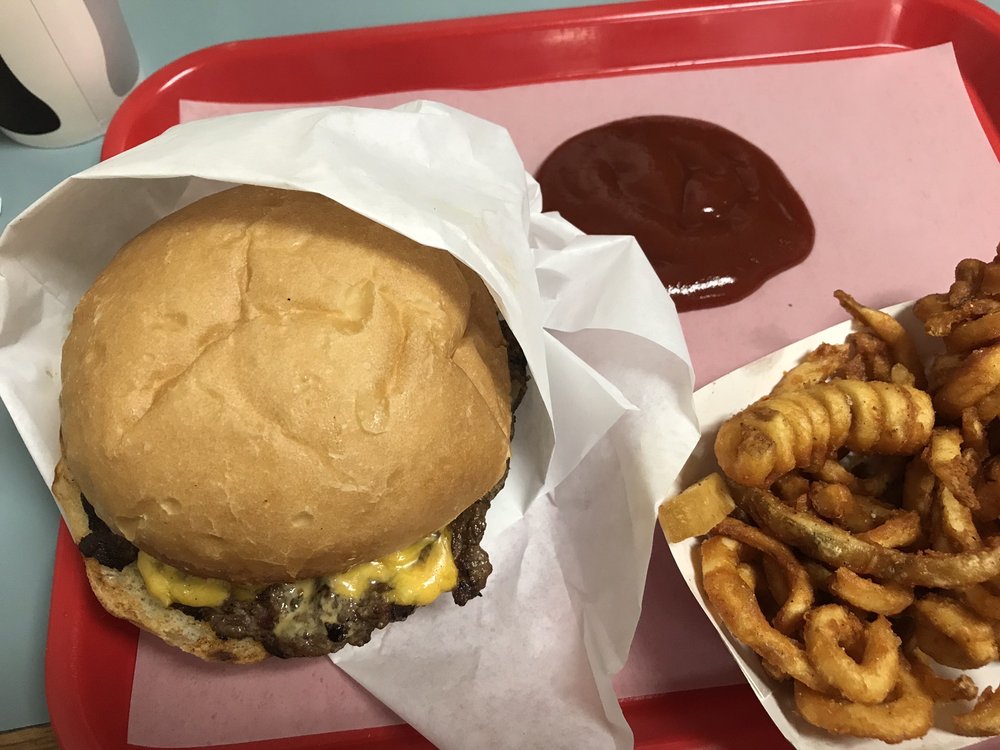 Burger Junction 7900 Florin Rd # 5, Sacramento