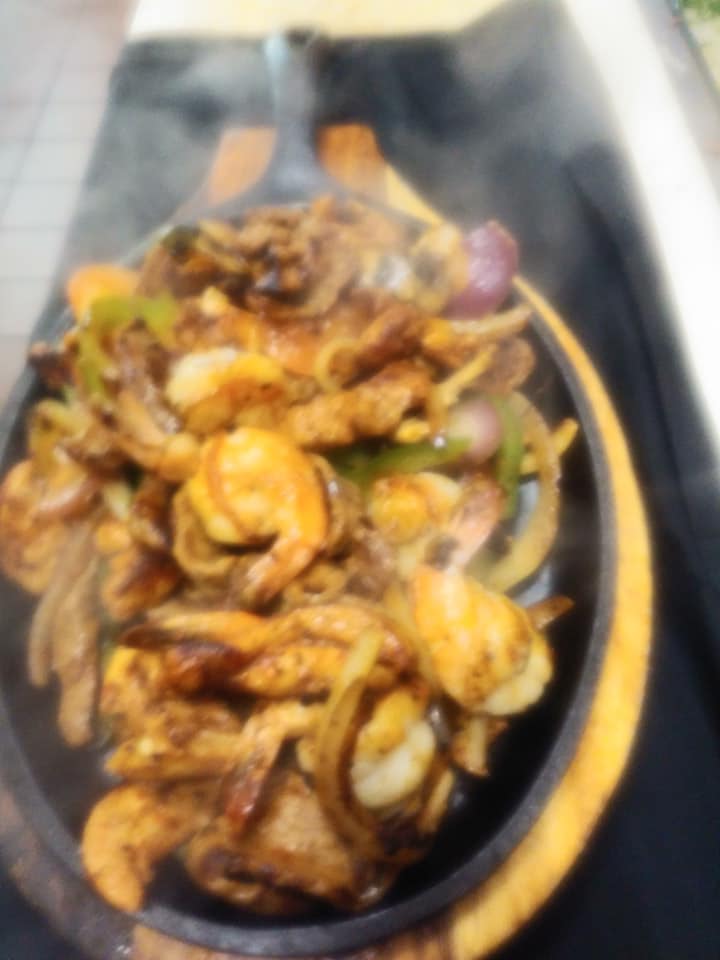 Taqueria Hecho en México 6036 Stockton Blvd #100, Sacramento