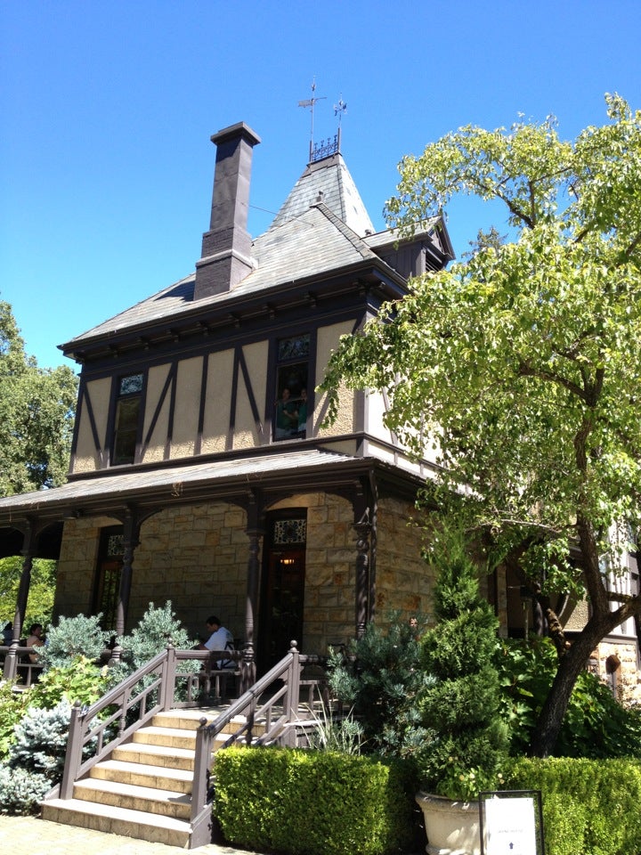 Beringer Vineyards 2000 Main St, St Helena