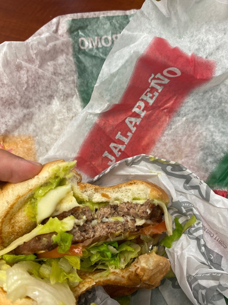 Carl's Jr. 192 E Redlands Blvd, San Bernardino