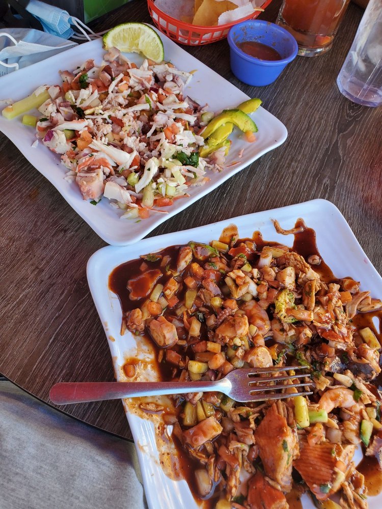 Mariscos El Puerto Escondido 1970 Ostrems Way, San Bernardino