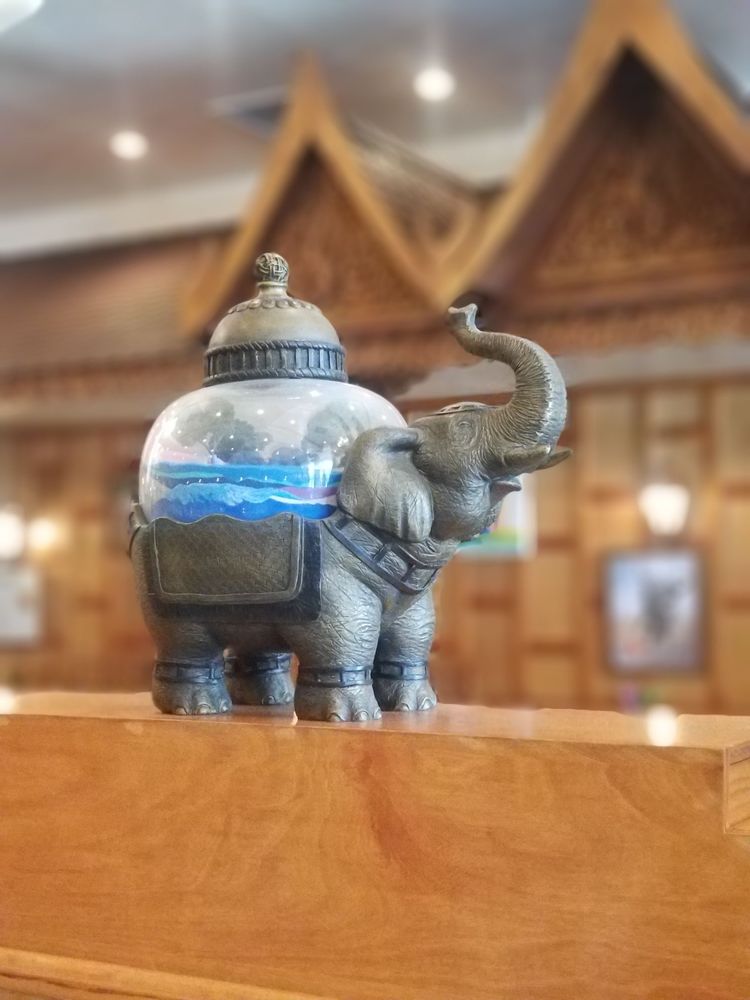 Lucky Elephant Thai Cuisine 531 W Arrow Hwy, San Dimas